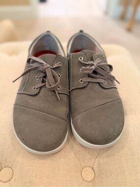 Like New SAS Women's Lace-Up Sneakers in Gray 9.5WW